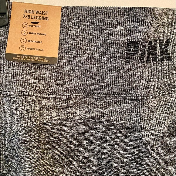 PINK VS SEAMLESS CLASSIC LEGGING Pure Black Marl 7/8 Short Size Large NWT - Picture 10 of 11